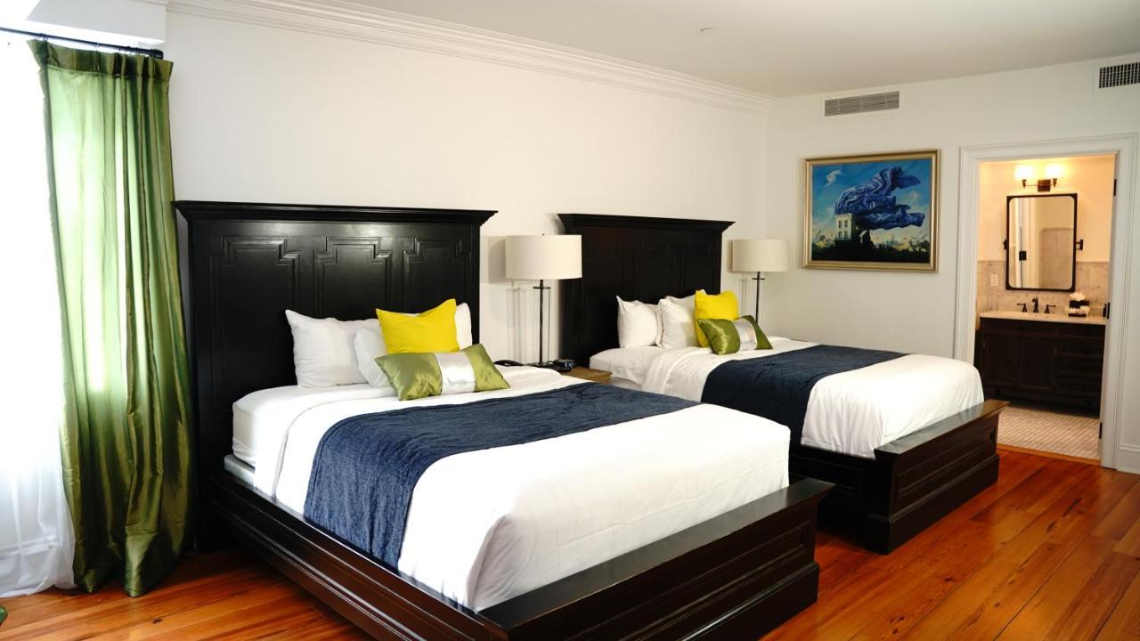 Royal Frenchmen Hotel And Bar นิวออร์ลีนส์ ภายนอก รูปภาพ