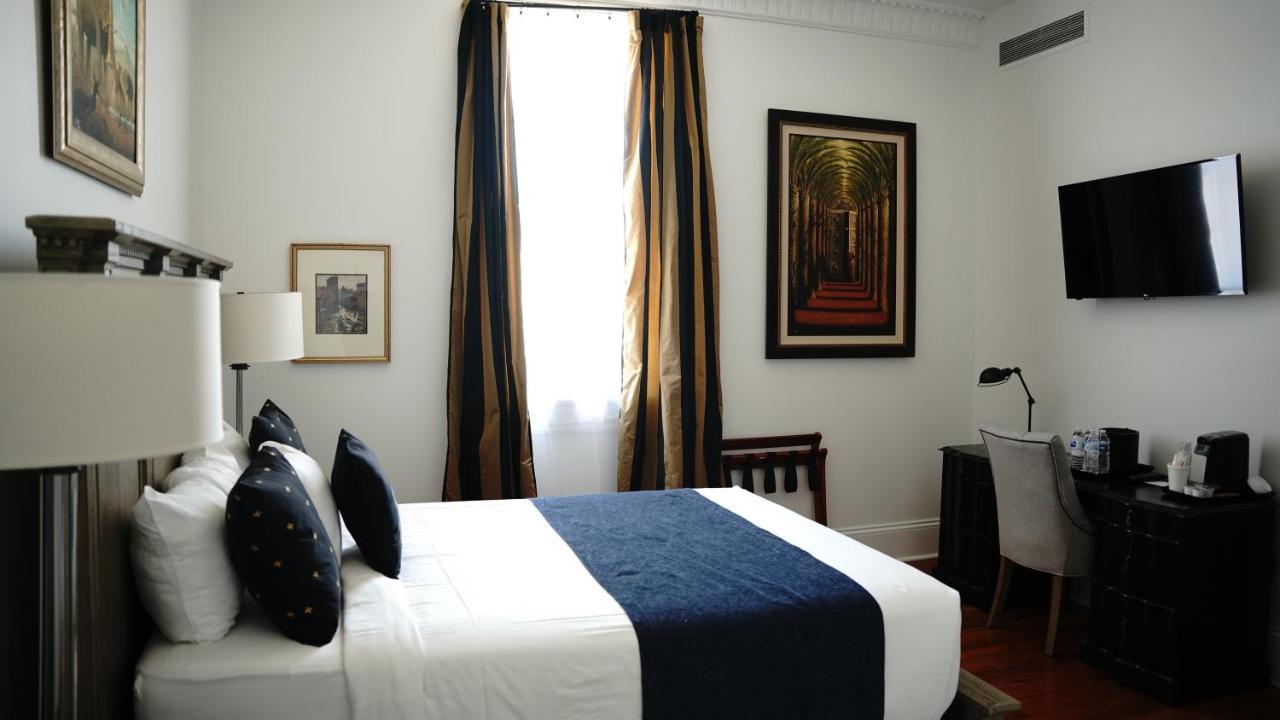 Royal Frenchmen Hotel And Bar นิวออร์ลีนส์ ภายนอก รูปภาพ