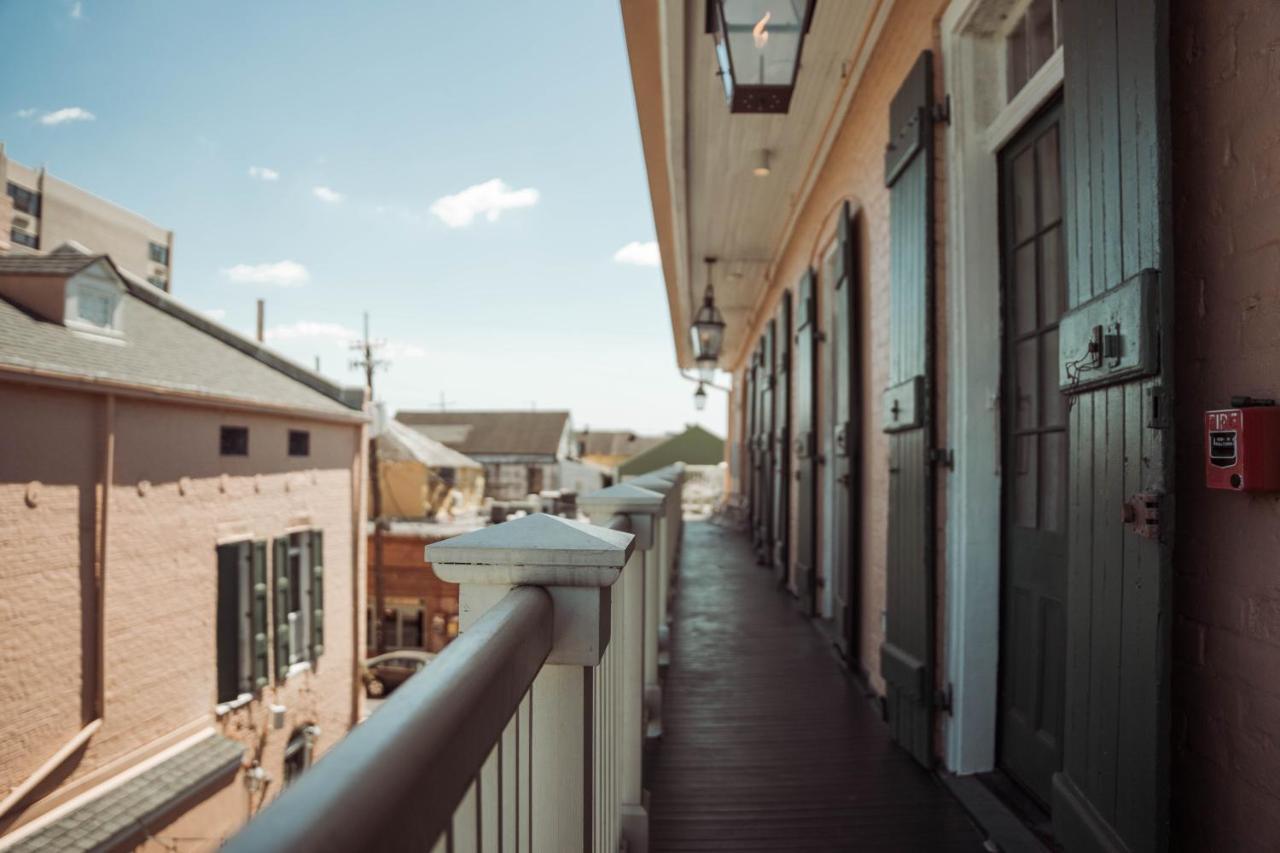 Royal Frenchmen Hotel And Bar นิวออร์ลีนส์ ภายนอก รูปภาพ