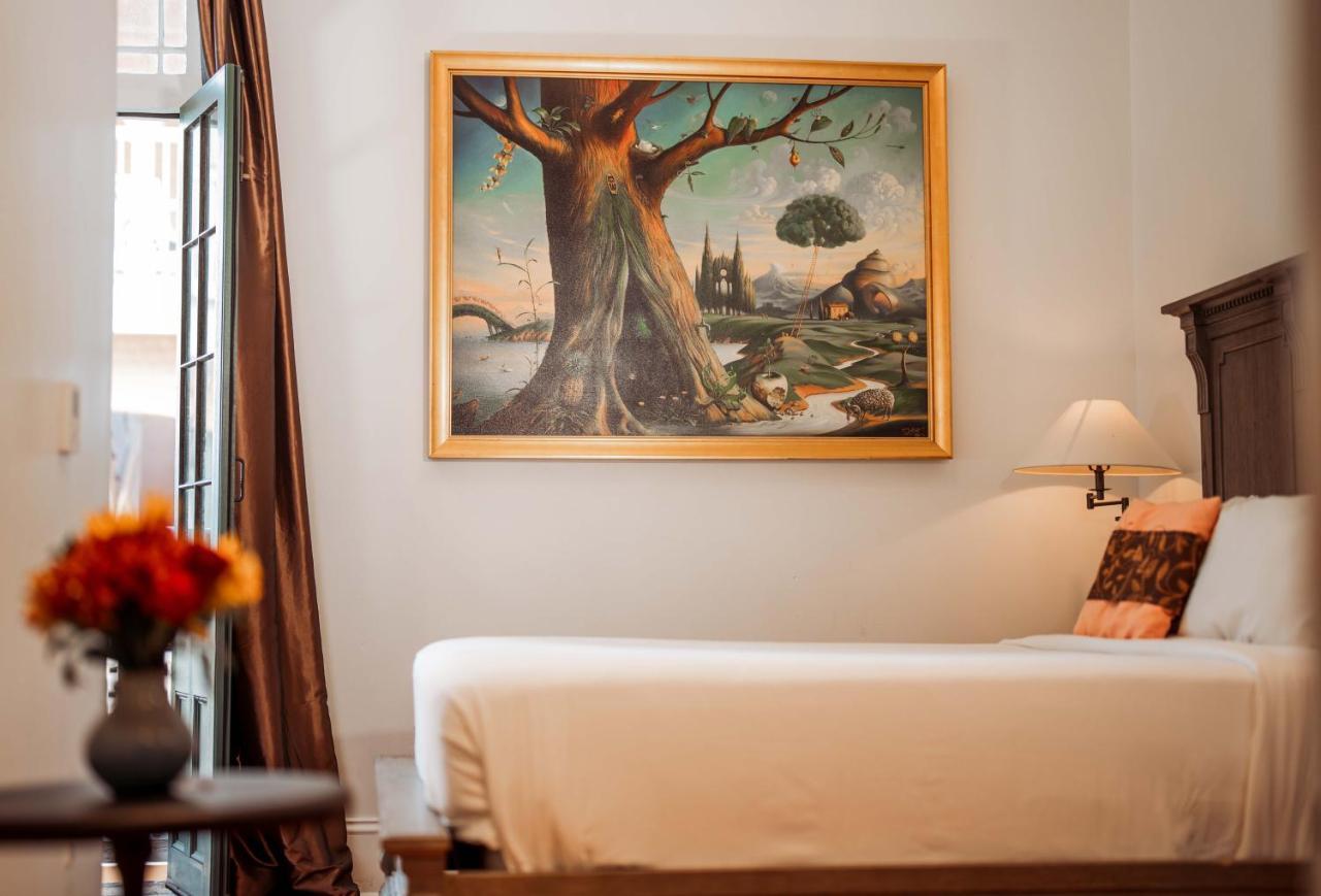 Royal Frenchmen Hotel And Bar นิวออร์ลีนส์ ภายนอก รูปภาพ